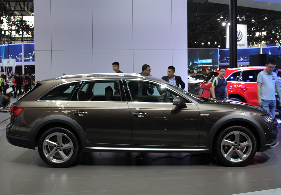 �Զ��׼����ó����������г�����Ʒ��ʮ��ʱ�У��Ҵ���quattro����ϵͳ�������һ�����������˵�����ı仯�����Ӿ�Ч������Ϭ����