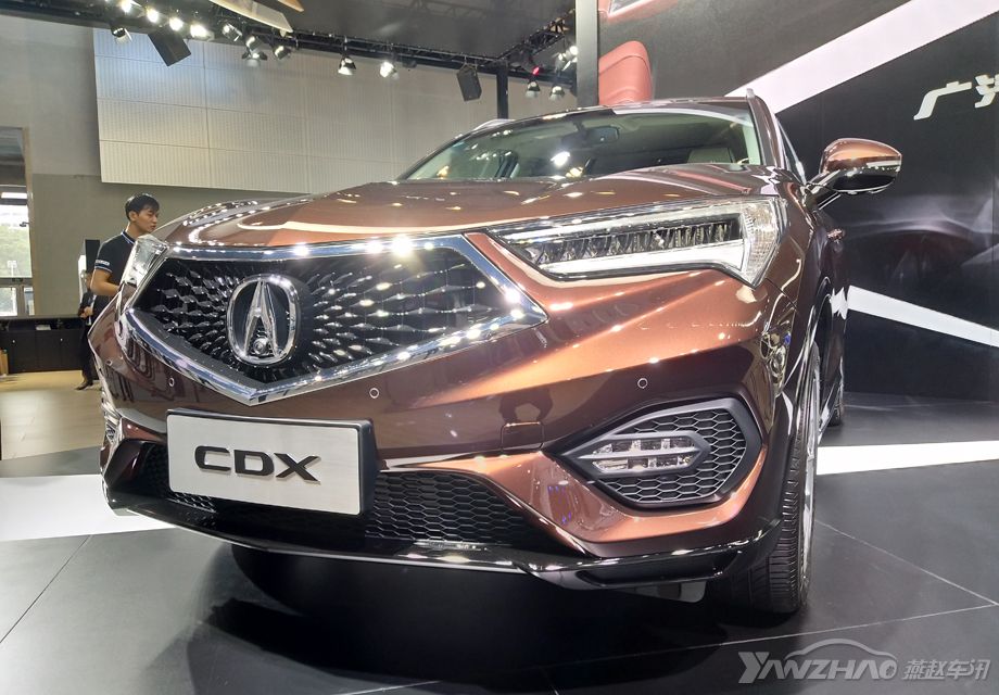CDX��λ�ڽ��ռ�SUV�г�������1.5T������ѹ����������µ�Q3�ͱ���X1�ȶ����γɾ�����ϵ��