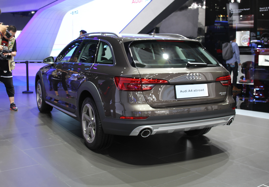 ����������185kW����ֵŤ��370Nm��ƥ��7��ʪʽ˫��ϱ����䣬�ṩ���ʡ��Զ�����̬��ԽҰ�����ּ�ʻģʽ��ѡ��