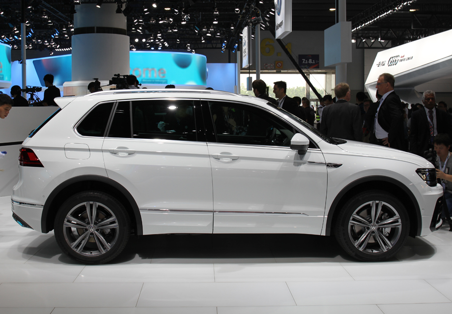 �³������߷ֱ�Ϊ4712/1839/1673mm������ں��⳵�͵Ļ�����������110mm������2791mm���������ݱȹ��ڵĺ����ﻹҪ���1mm���ɼ��⳵�����ж��