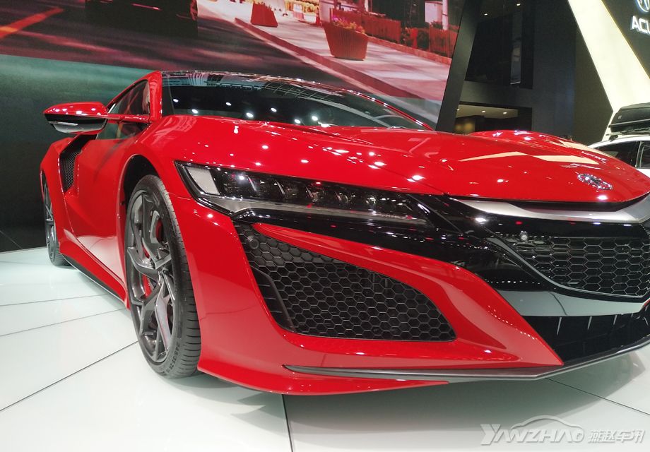 ȫLED��Դ��ͷ���飬ͷ���ڲ�ʹ��LED������դ����һ�廯��ƣ����θ����鶯���¡�