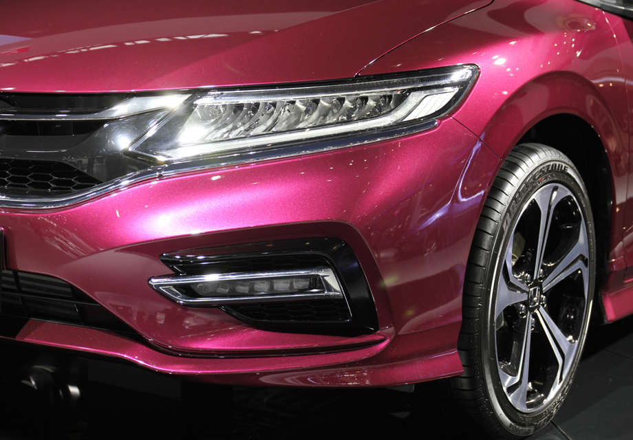 ȫLED����飬ǰ������դ��LED������Ҳ��������Ӧ�ĵ�����