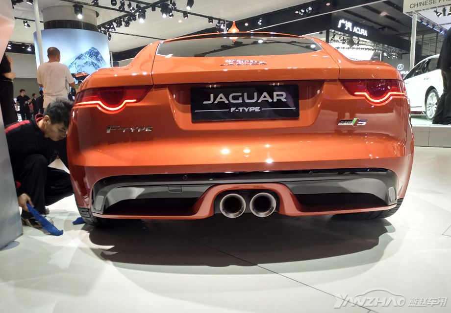 F-TYPE������ϵͳ�ṹ�򵥣���β�ĵ�ǰ�˴���һ�������������ǿ����������������˵Ĵ�С��