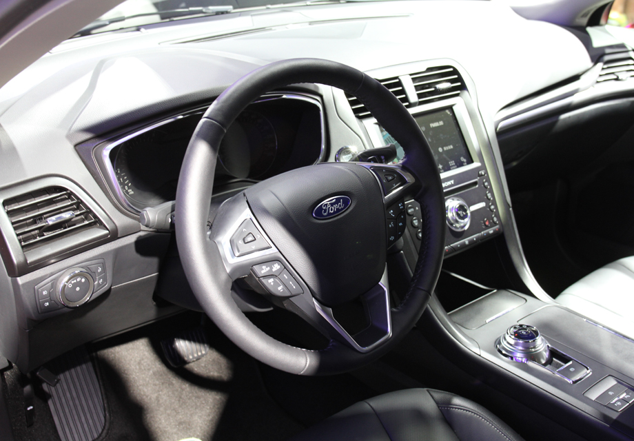 ͬ�����е�E-shifter������ťʽ������������������õ�������ȫ������������Ƽ��ʸС�