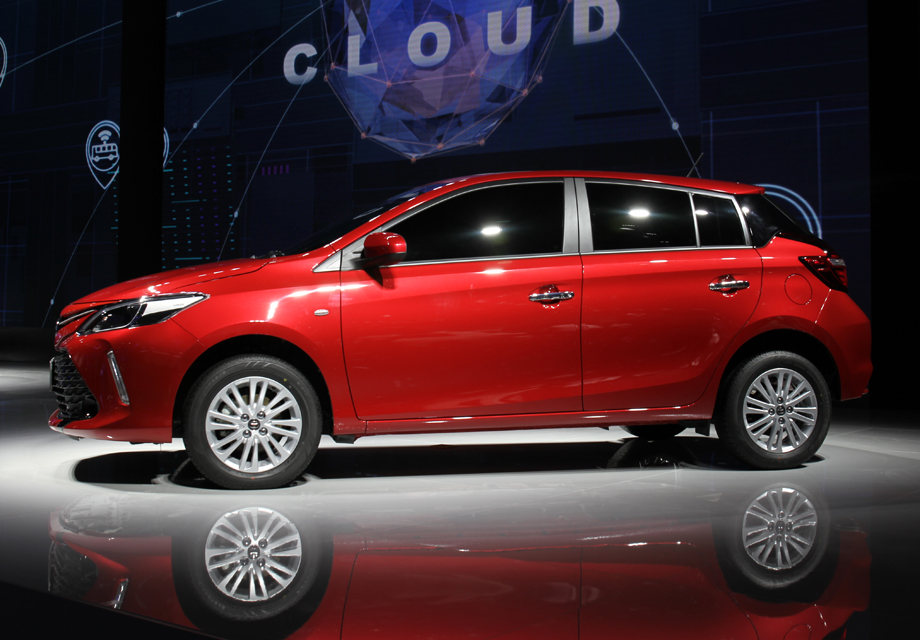 ��������ͳ�β���������������YARiS L���ų��͵����ͣ���β�����ڲ���ǻ�����޸ġ�