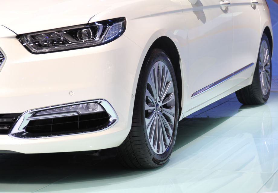 ��ţ����������һ����Ϊ��������ơ���������ȫ�������ܹ���֪�������ٶȹ�������ɵķ��ղ���ǰ�ƶ����١�