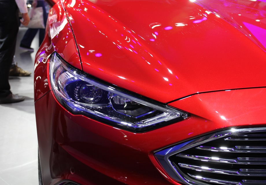 ȫ�µ�LED��ƴ����˸��õ�����Ч����Ϭ��������Ҳ���߹����ԡ�