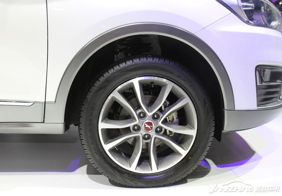 �������棬����X5�������1.5T��������ƥ��CVT�����䣬��Ϊ����SUV������˵�����������á�