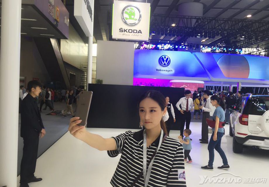 ˹�´�����ݿ�Ʒ�ƣ�������ڼ���֮�󣬽�Щ������������ʮ�ֿ죬����չλ�Ϲ��ڵ������ɼ�һ�ߡ�