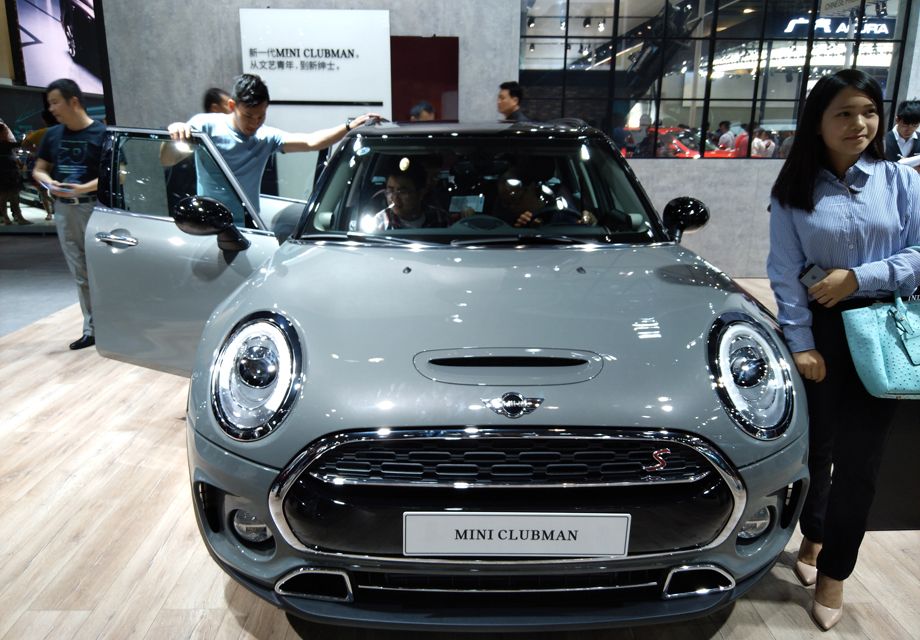 ��MINI�����У�MINI CLUBMAN�����ߴ���Ըߴ󣬽�����ȫ�»�����MINI COUNTRYMAN��