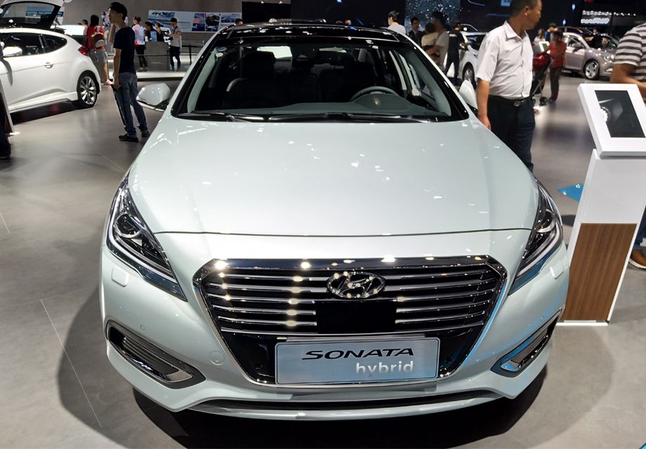 �������ŵĻ춯ϵͳ�ṹ�Ƚϼ򵥣�û�����Ÿ�춯������ȡ���˴�ͳ�ı����䡣