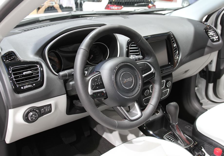 �����뵽�ľ��Ǽ����콢����ŵ����Ӳ��ԽҰ���������ˣ�������á�Jeep���𽥳�Ϊ����������׷���Ŀ�ꡣ