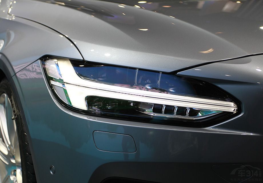 ������֮������ǰ��Ʒǳ�Ϭ������C�����ε�β��Ҳ�߱��ܸߵı�ʶ�ȡ�