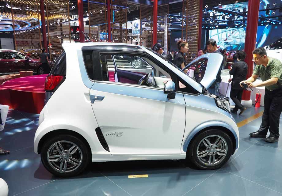 ֥��E30ӵ��2798��1563��1572�����ף������γߴ磬���1765������࣬��ͬ�������б������㣬��Ҳʹ��ӵ���˽Ϻõ��ڲ��ռ�