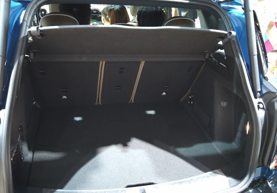 ���³������ݻ����ǵõ��˾޴�������������һ��������220����