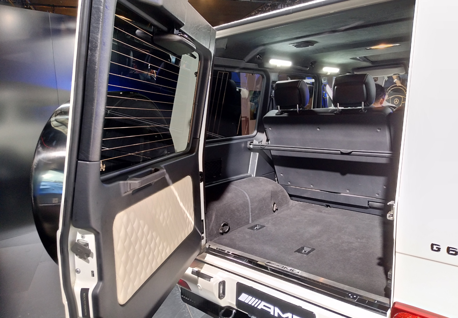 �³���Ȼ���ص���5.5L˫������ѹ������������������У֮���䷢���������������27�������ﵽ571����