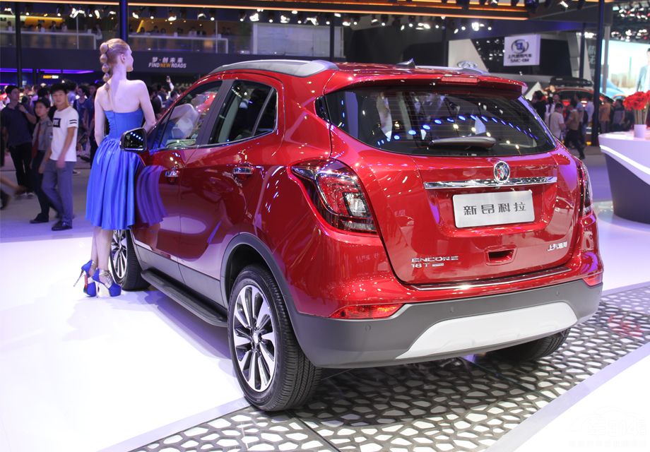 ����˵��15�����ң���߾�������һ��С�ͺ���SUV��