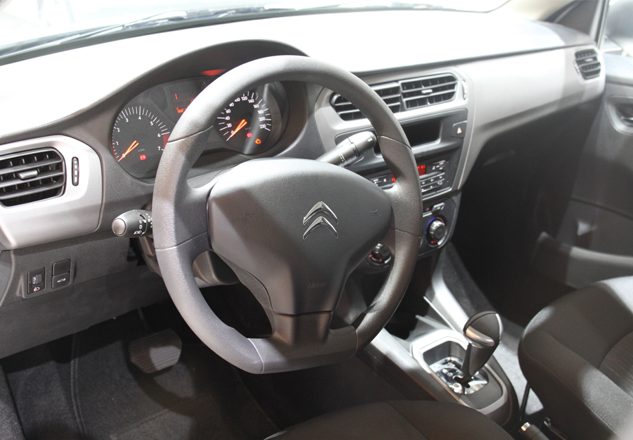 ȫ�°���������α����ˣ��Ͽ�Ĳ��֣�����ԭ�ȳ����²۱Ƚ϶��ϸ���ϣ�������ɲ�����ֲ��ʡ�����������ť�����Ľ���