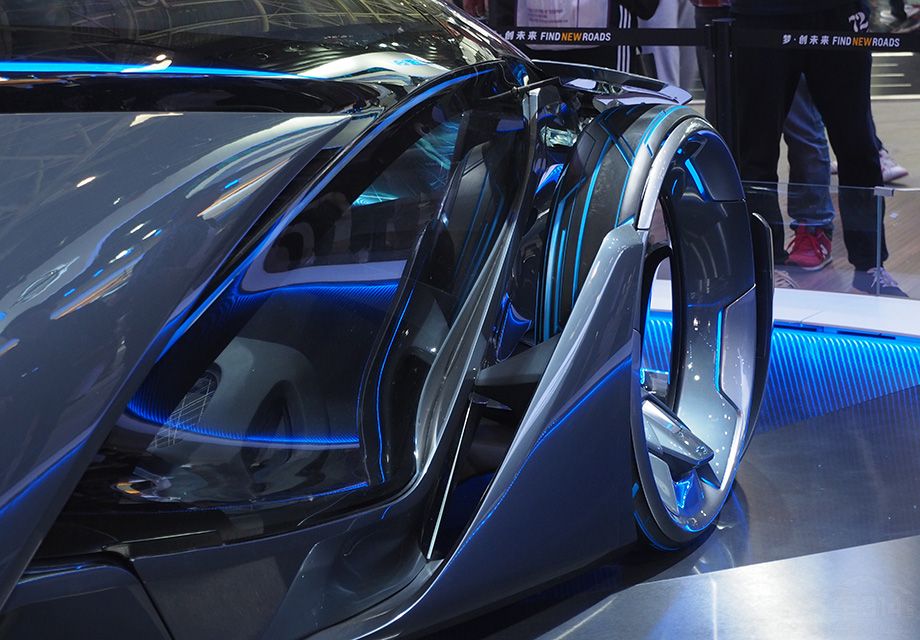 ���磺�Զ���ʻ��ͫ��ʶ�����������߳�硢���ƿ��ơ�������Ȧ�������������ʻԱ����������ȹ��ܡ�