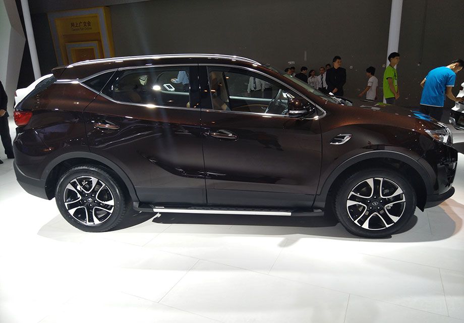 ������������߳������ܸУ����Ϻ�ɫ��ɲ����ǯ��ͻ�Գ��˶���DX7�˶�������Ϣ��