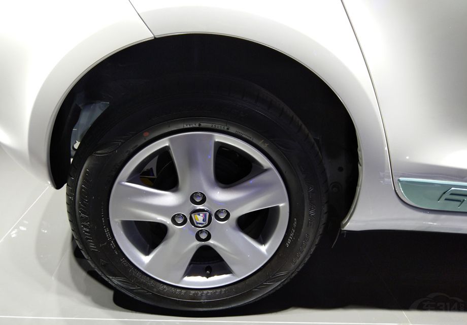 ǰ���ո���ɫ����ʽ������������������ƣ�ǰ���������Ҳ���Ӵ�ͳ��