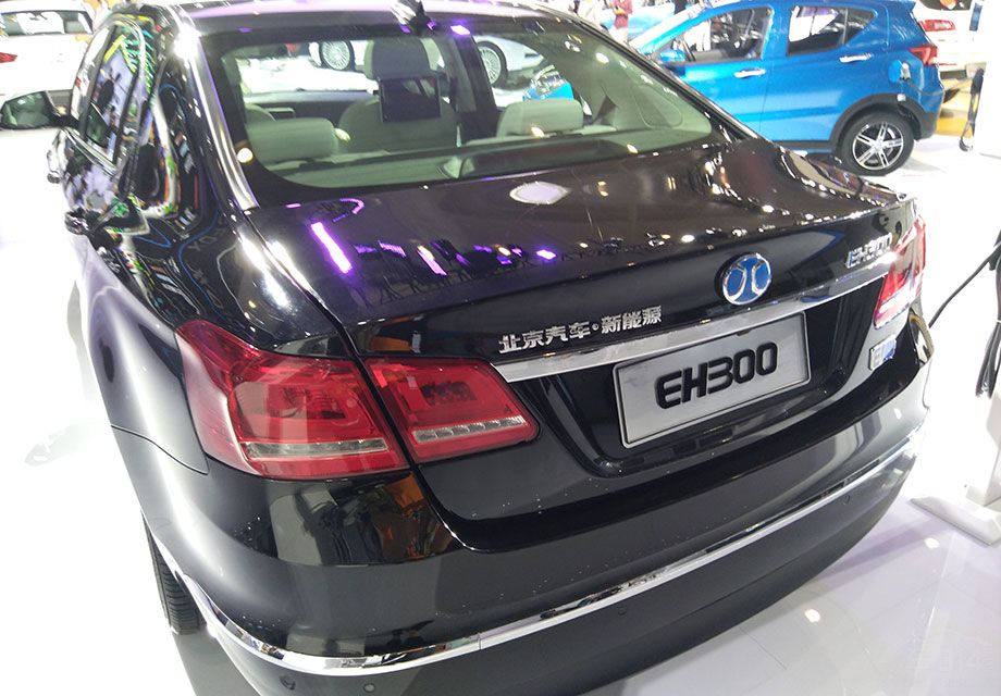 ��β���֣�ȫ�µ�β������복ͷ���Ӧ��͹�Գ���������һ���ԡ�