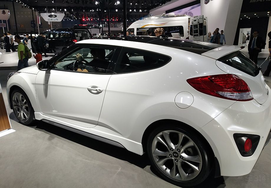 �������棬�¿�Veloster��˼�����泵�ͽ�����1.6T��6���ֶ���������ɵĶ���ϵͳ��