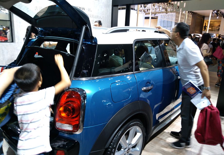 �³��ĺ�����������ʵ�������ƶ�13cm������������ߵ�װ������