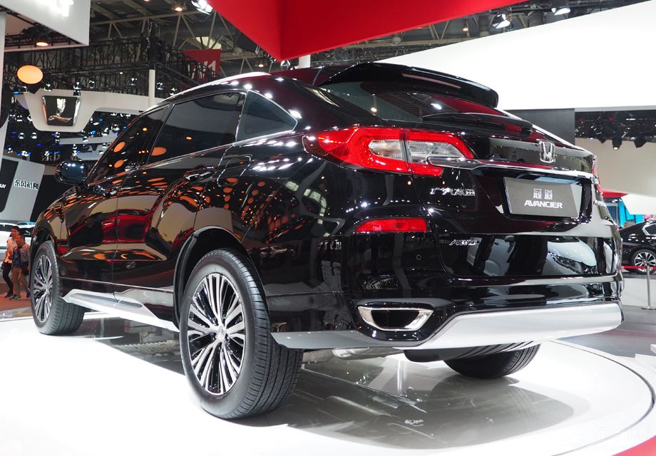 �ڵ�װ�����Զ�����������ƫ��Ԥ��������ӦѲ����360��ȫ��Ӱ��LED��ơ����ڷ�Χ�Ƶȸ߶����ã���νӦ�о��С�