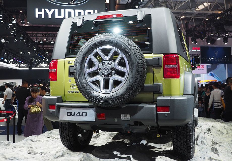 ����40��β�Ʋ�����LED��Դ��ͬʱ90�㴹ֱ��Ƶ�β���Լ���䣬������Ӳ�ɵķ��