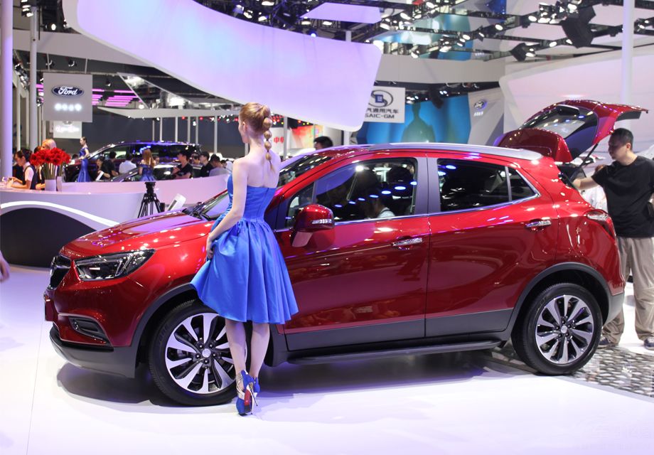 ȥ��6�°�����������ȫ�¸Ŀ�°�����������ȫ�µļ���ʽǰ�����Է���ʽ���������ϻ�����ʽ��LED��ƣ�ͻ�Գ����³���ʱ�иС��ִ��С�