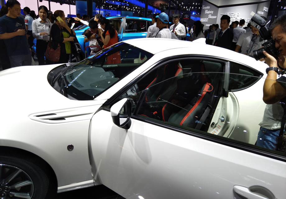 �������棬������2.0L����Ȼ������������������Ȼ����һ�㣬����û��Ӱ�쵽���ǵļ�ʻ��Ȥ��