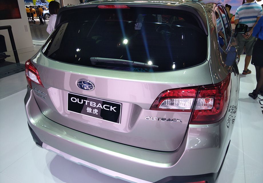 �������棬����������2.5L��Ȼ����������������һ���й�ר����2.0T������ѹ����������֮ƥ��ľ�Ϊģ��6�ٵ�CVT�����䡣