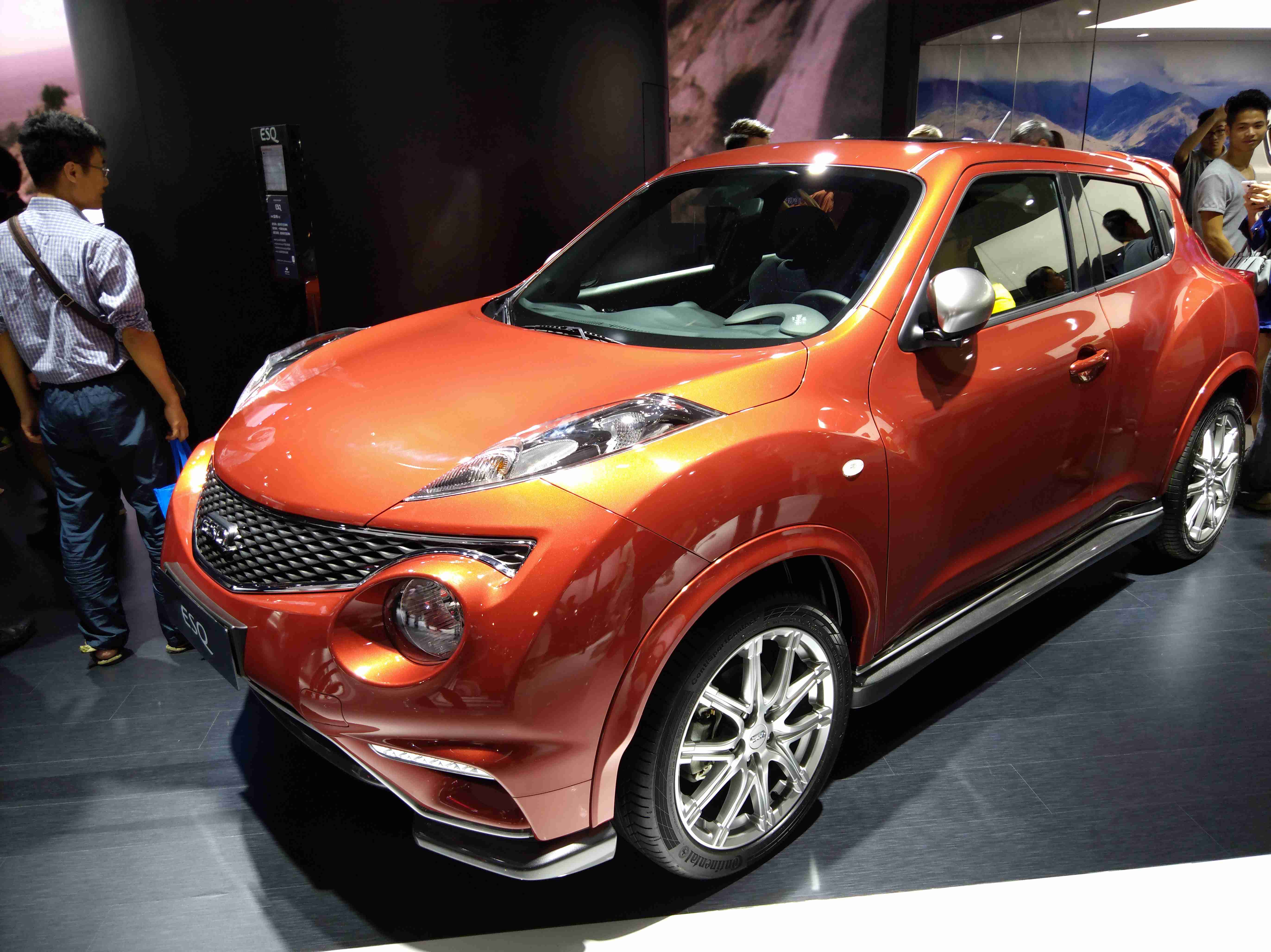 ����ͻ�����Ե�����Ƿ���ʽ����飬����Ϭ����ʾ���ƺ�ת��Ƹ߸�¡�𣬶���/Զ����ӵ��˶��ĳߴ硣