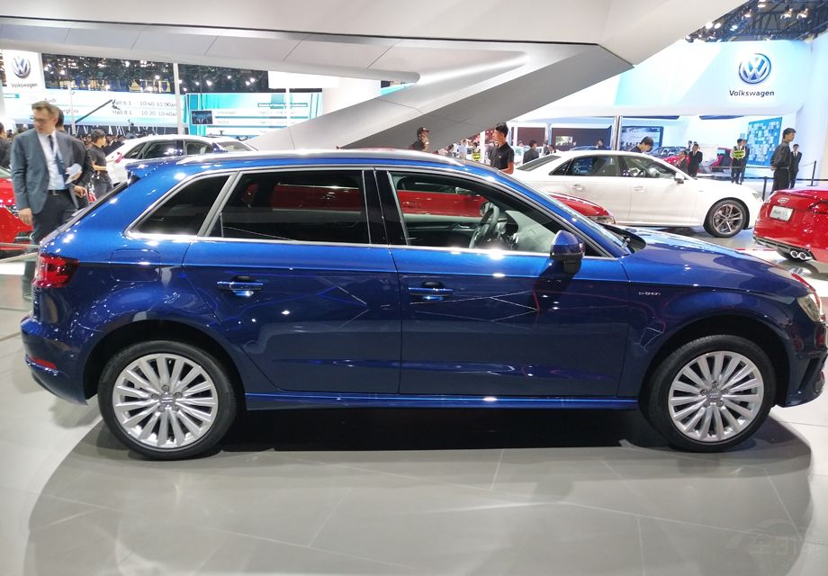 �³������������Ϊ�˲��Գ��ڿռ���ɼ�ѹ�����⽫��ƽ���ں�������������Ϸ���λ�á�