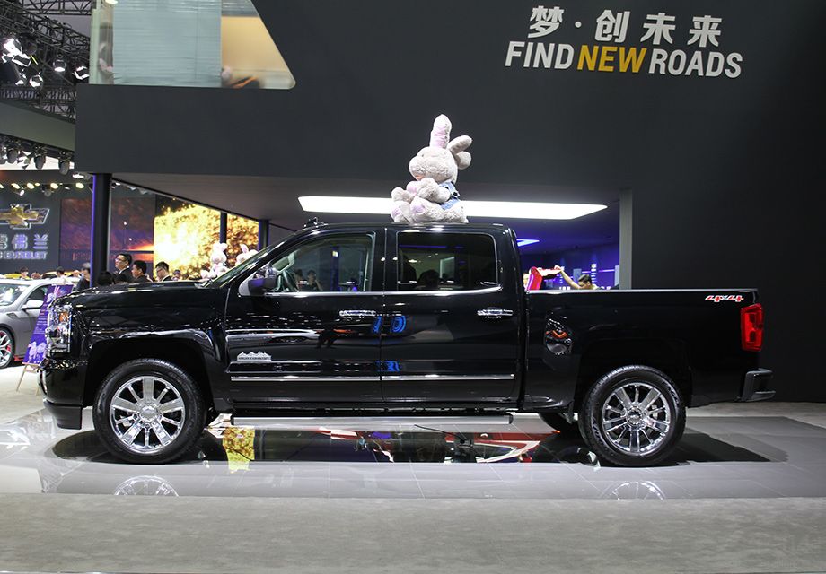 �������棬������6.2L V8��Ȼ������������5.3L V8��Ȼ����������������ʷֱ�Ϊ426������360������