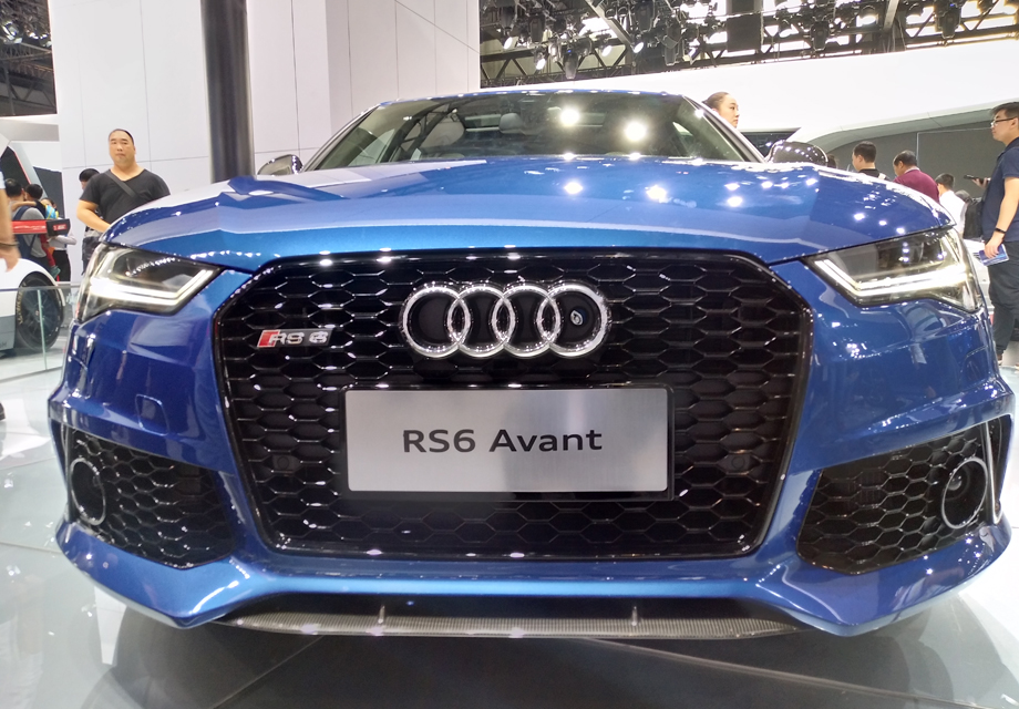 �µ�RS6 Avant����һ�����г����ٹ������ֻ��3.9�룬������ʵ�����Ըɵ�һ�����ܡ�