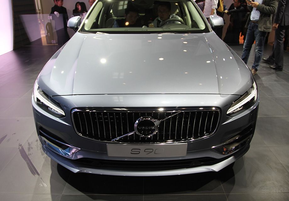 ����׼������ֶ���S90�������ڿռ䲻���뾺���������Ტ�ۣ����ŵ�����Ҳ��Ժ��ᡣ