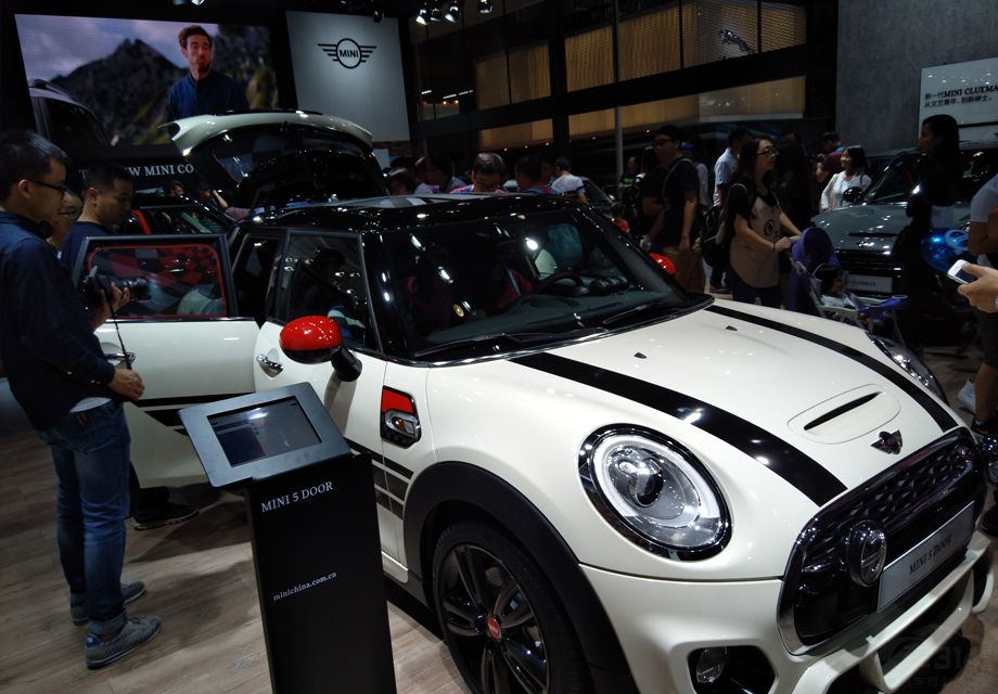 MINI ONE��ΪMINI��������ż�С������Ϊ�������ۼۣ����Ĳٿأ������ܵ��˺ܶ�����һ���ϲ��