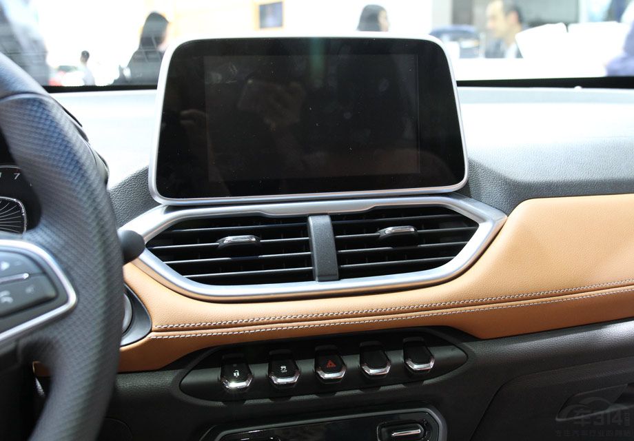 �������棬1.5L��������һ��С��SUV��˵��ȫ���á�����ȱ���Զ������ͣ��Ǹ��ź���