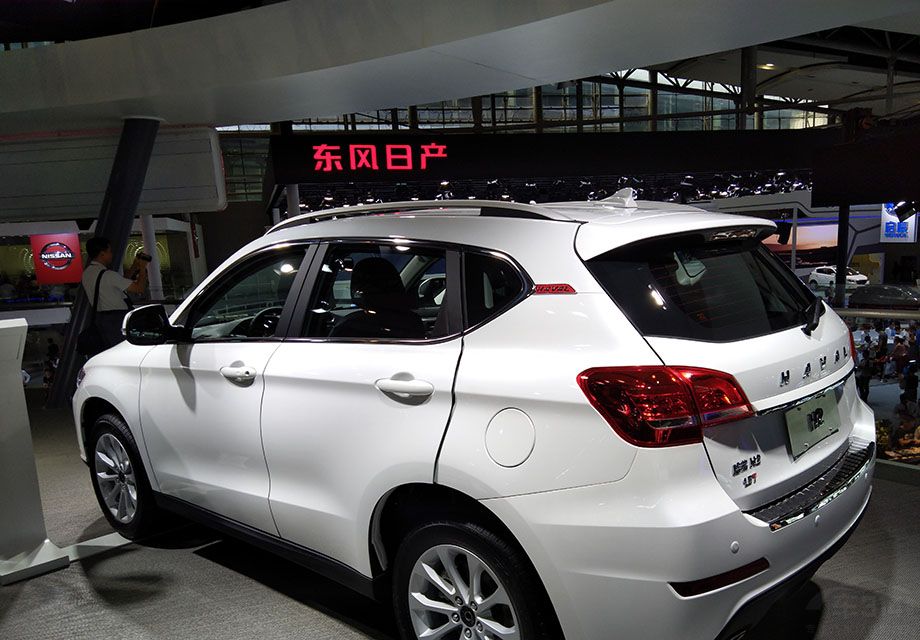 �������棬����H2����һ̨1.5T������ѹ�������������Ϊ150���������Ť��Ϊ210ţ���ף���֮ƥ�����6���ֶ���6������һ����������䡣