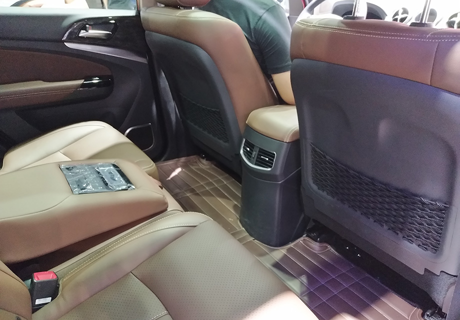 ���ǵ��ƵĶ���ϵͳ�Ǳ��ǵϿ���������˫ģϵͳ����һ��2.0T�������������綯����ɡ�