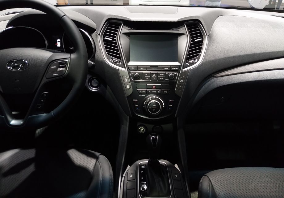 ȫ��ʤ����������ͺ�����ƸУ��ḻ���������ճ���θ��������п�̨�棬��֮������Ŀյ�����ڣ����������ο�����ʱ�ж��ֲ�ʧ������