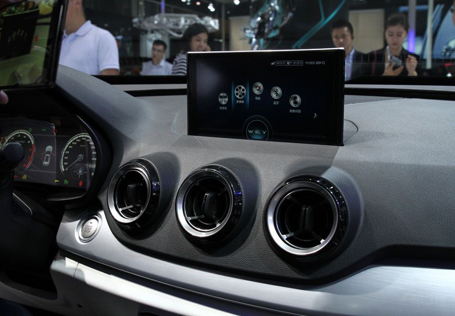 �³��䱸����ý����Ӿ���12.3Ӣ����������Ǳ��̡�Infinity��������á�