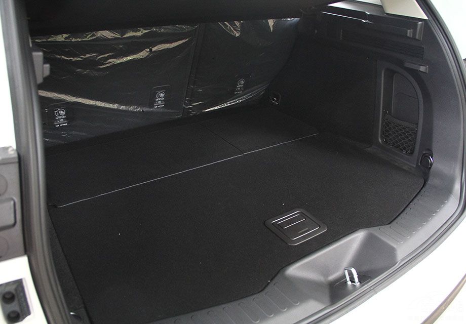 ����H7�ĺ���ռ�ǳ����㣬�ŵ�ȫ�����κ�����ݻ��ɴ�1232L��