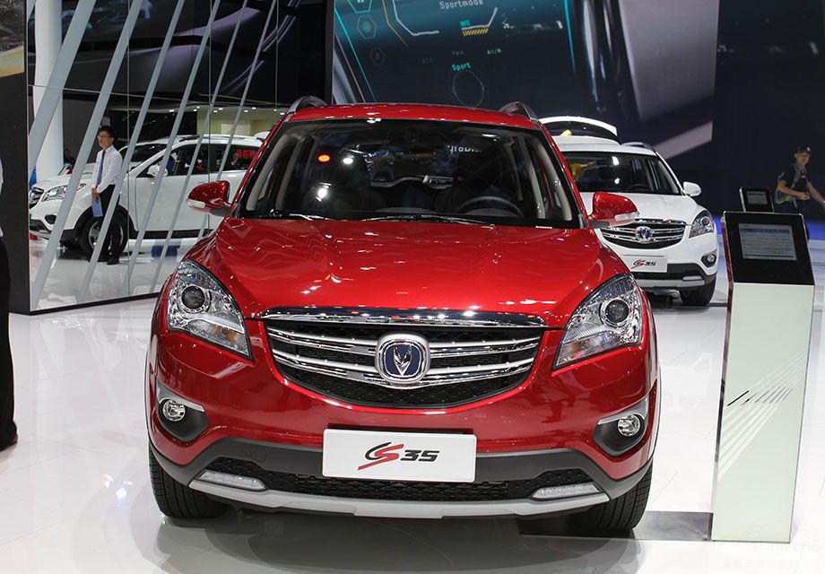 ��������һ���Ƚ�������С��SUV�������������ռ������ʱ�����˺͵�CS35��������һֱ����ͬ���е�ٮٮ�ߡ�