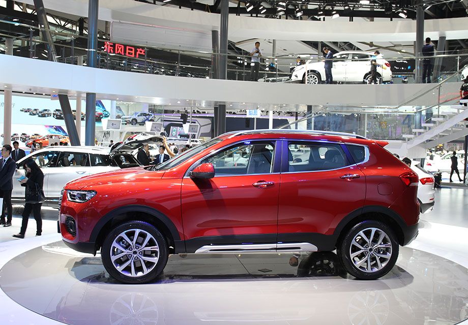 �ڳ�β�������ϣ����ǵ����ʦͬ��û��͵������공�͵�β����Ƹ��ӵı�������װ���յ�λ�ñ����������ոܴ���