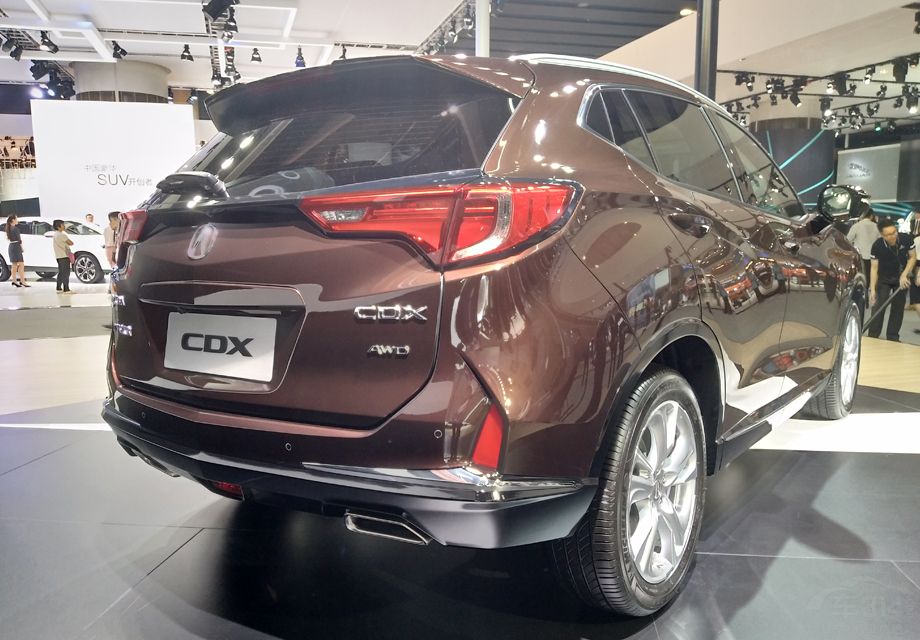 ک��CDX�Ķ���ϵͳ������˵������һ�����㡣��������һ̨1.5T�������������������182��������ֵŤ��240N��m�����뷢������ƥ�����8��˫��ϱ����䡣