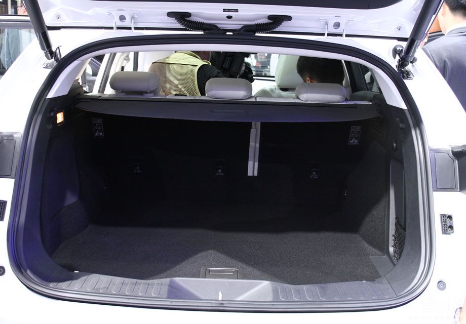 ���Ὺ�ڽ�Ϊƽ�����������忪�ڽϸߣ������ڰ�����Ʒ��