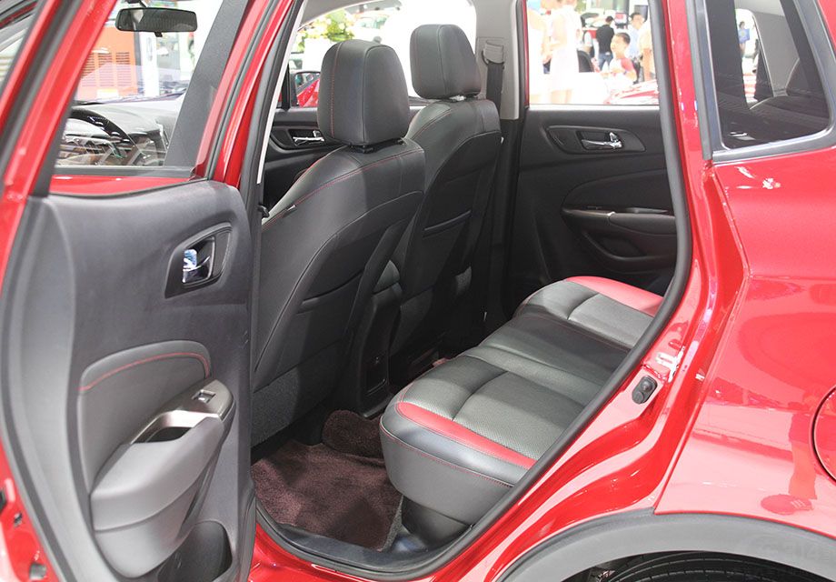 CS15�ڿռ䷽����Ƶû��ǲ����ģ����������̨ͻ���ڿ��Խ��ܵķ�Χ�ڣ����м�˿͵�Ӱ�첢����